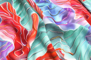 Tissu Gabardine Viscose Imprimé Séïsme Bleu Vert et Rouge de Qualité, Tissu au mètre, Tissu pas cher - Alltissus.com 2