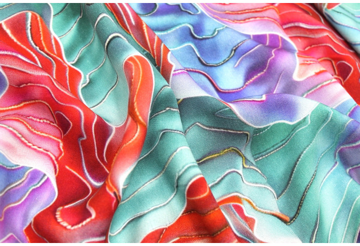 Tissu Gabardine Viscose Imprimé Séïsme Bleu Vert et Rouge de Qualité, Tissu au mètre, Tissu pas cher - Alltissus.com