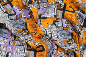 Tissu Gabardine Viscose Imprimé Figures Violet et Orange de Qualité, Tissu au mètre, Tissu pas cher - Alltissus.com 2