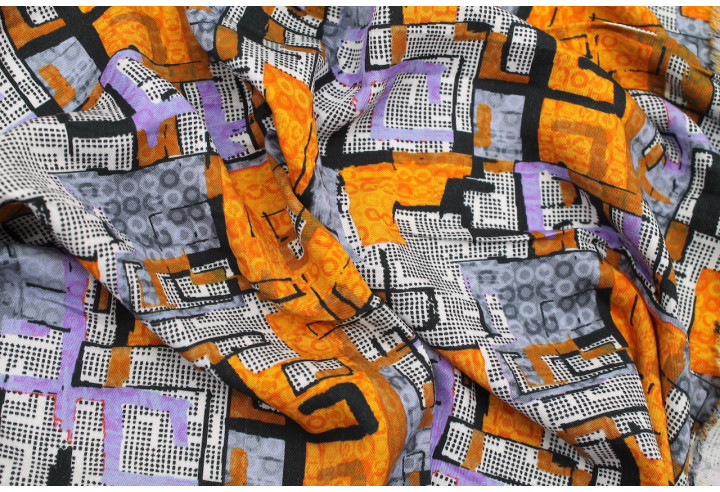 Tissu Gabardine Viscose Imprimé Figures Violet et Orange de Qualité, Tissu au mètre, Tissu pas cher - Alltissus.com