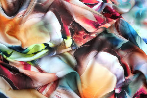 Tissu Satin Touché Soie imprimé Cosmo Fuchsia de Qualité, Tissu au mètre, Tissu pas cher - Alltissus.com 2