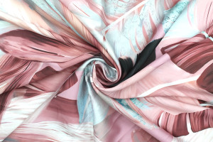 Tissu Satin Touché Soie imprimé Palma Rose de Qualité, Tissu au mètre, Tissu pas cher - Alltissus.com