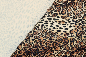 Tissu Gabardine Coton Imprimée Panthère de Qualité, Tissu au mètre, Tissu pas cher - Alltissus.com 2