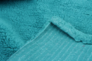 Tissu Fausse Fourrure Peluche Pétrole de Qualité, Tissus au mètre, Tissus pas cher - Alltissus.com 2
