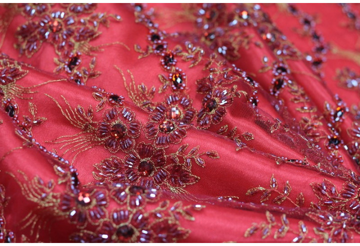 Tissu Tulle Perle Rouge -Coupon de 3m40