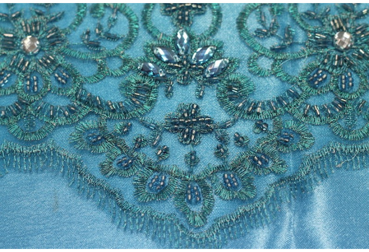 Tissu Tulle Perlé Turquoise -Coupon de 3m40