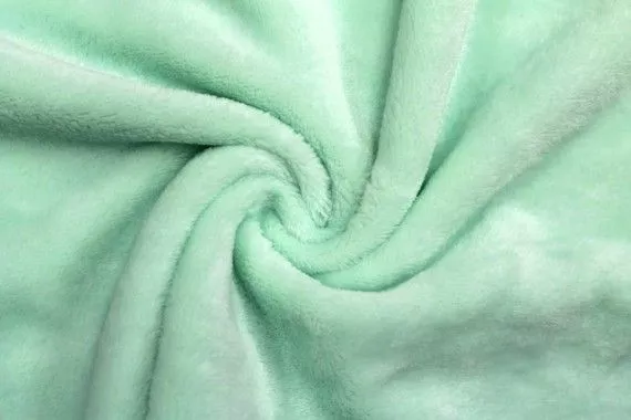 Tissu Micropolaire Doudou Uni Vert d'Eau -Coupon de 3 mètres