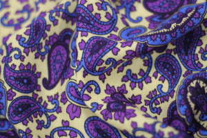 Tissu Viscose Imprimée Paisley Violet -Au Mètre 2