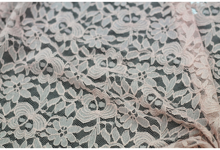 Tissu Dentelle Kym Rose pâle -Au Mètre